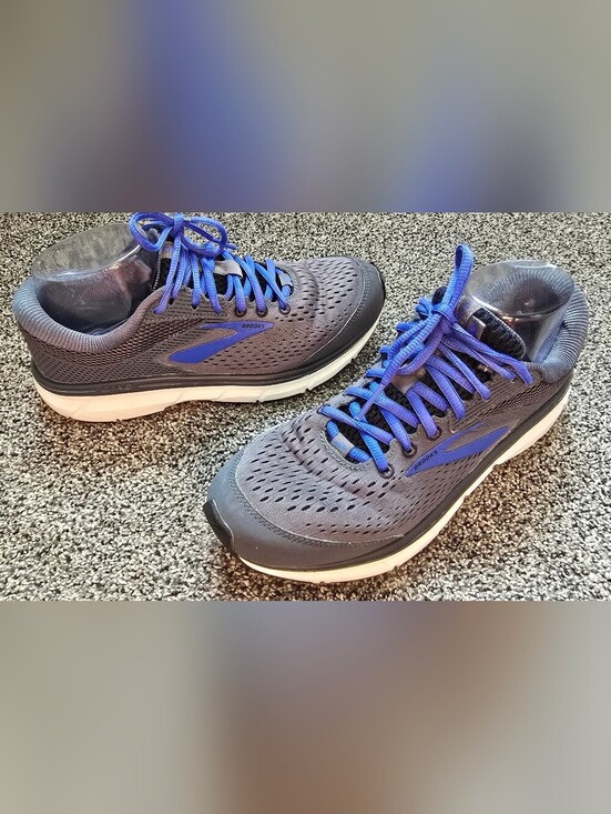 Brooks Shoes - Brooks Dyad 10 Women's Running Shoes - Grey Blue Athletic Sneakers - Size 9